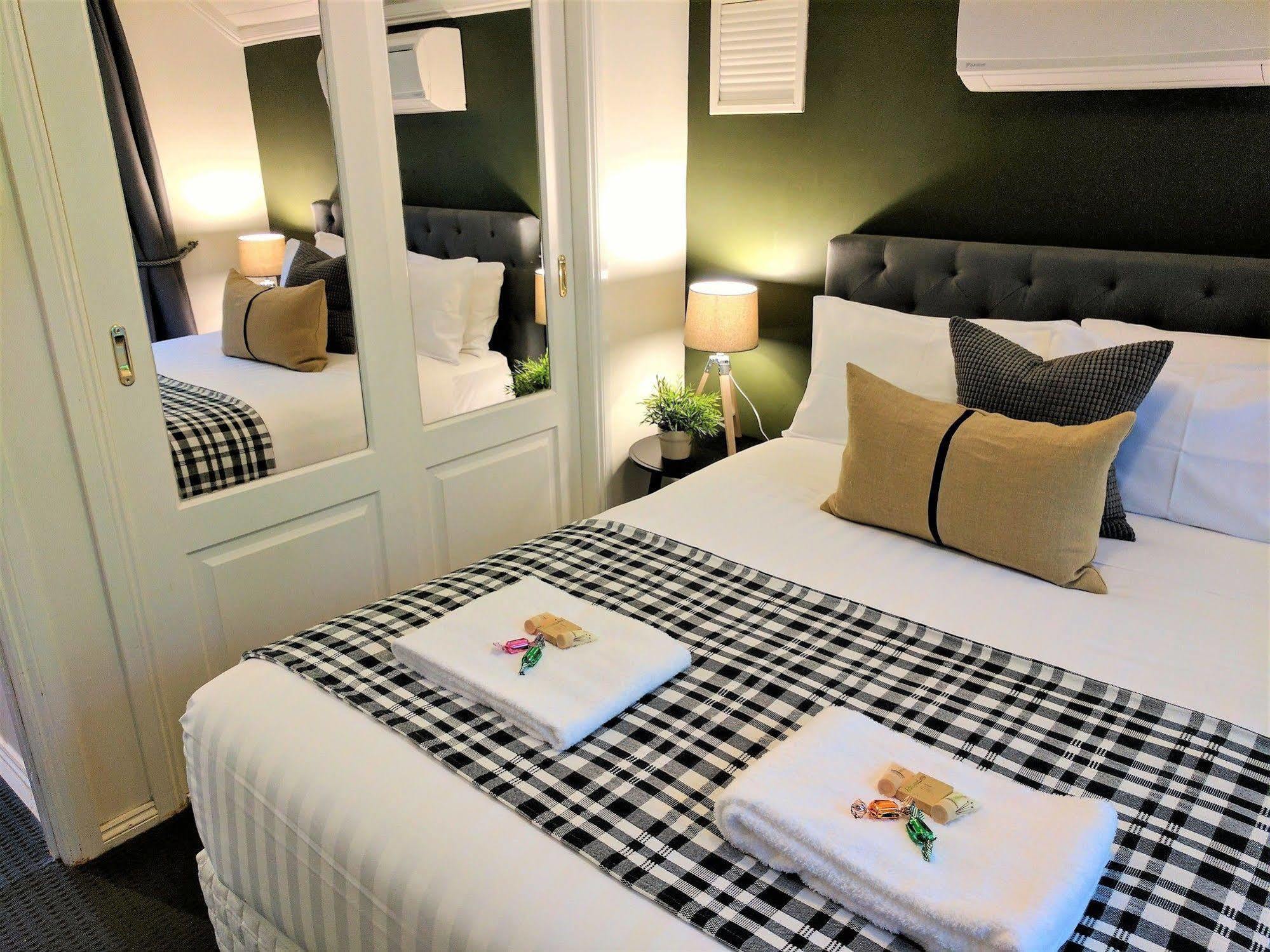 Annie Roes Luxury B&B Bend of Islands Exterior foto